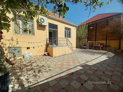 Satılır 4 otaqlı həyət evi 135 m²