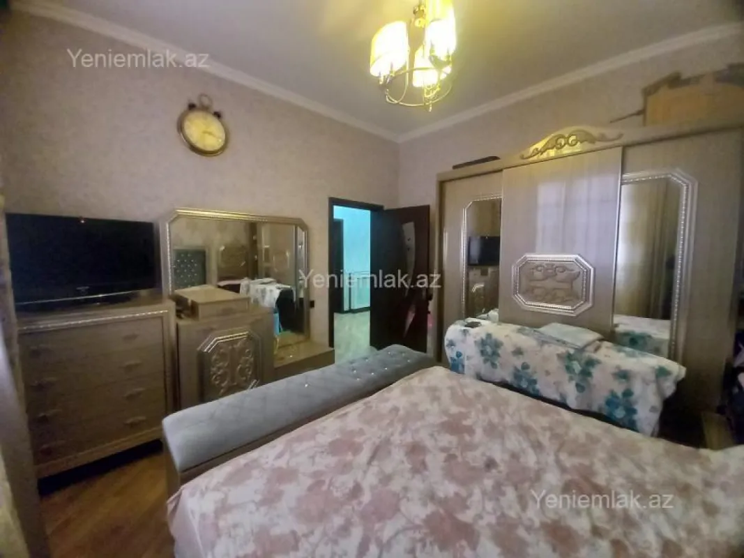 Satılır 4 otaqlı həyət evi 135 m²