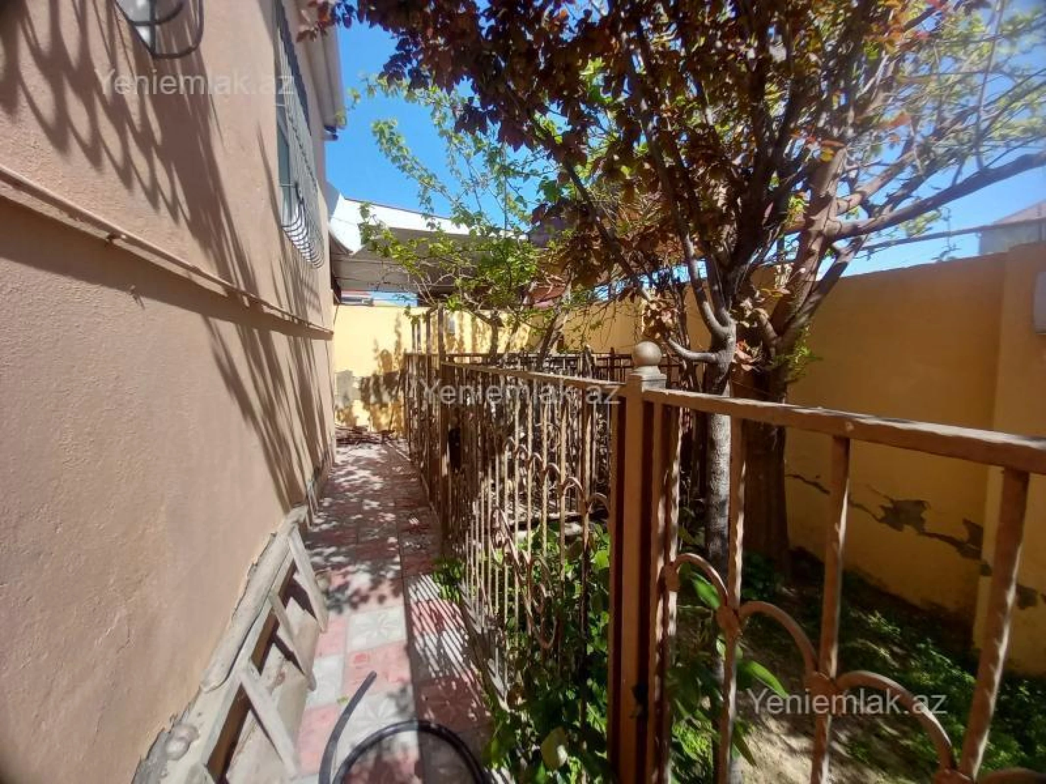 Satılır 4 otaqlı həyət evi 135 m²