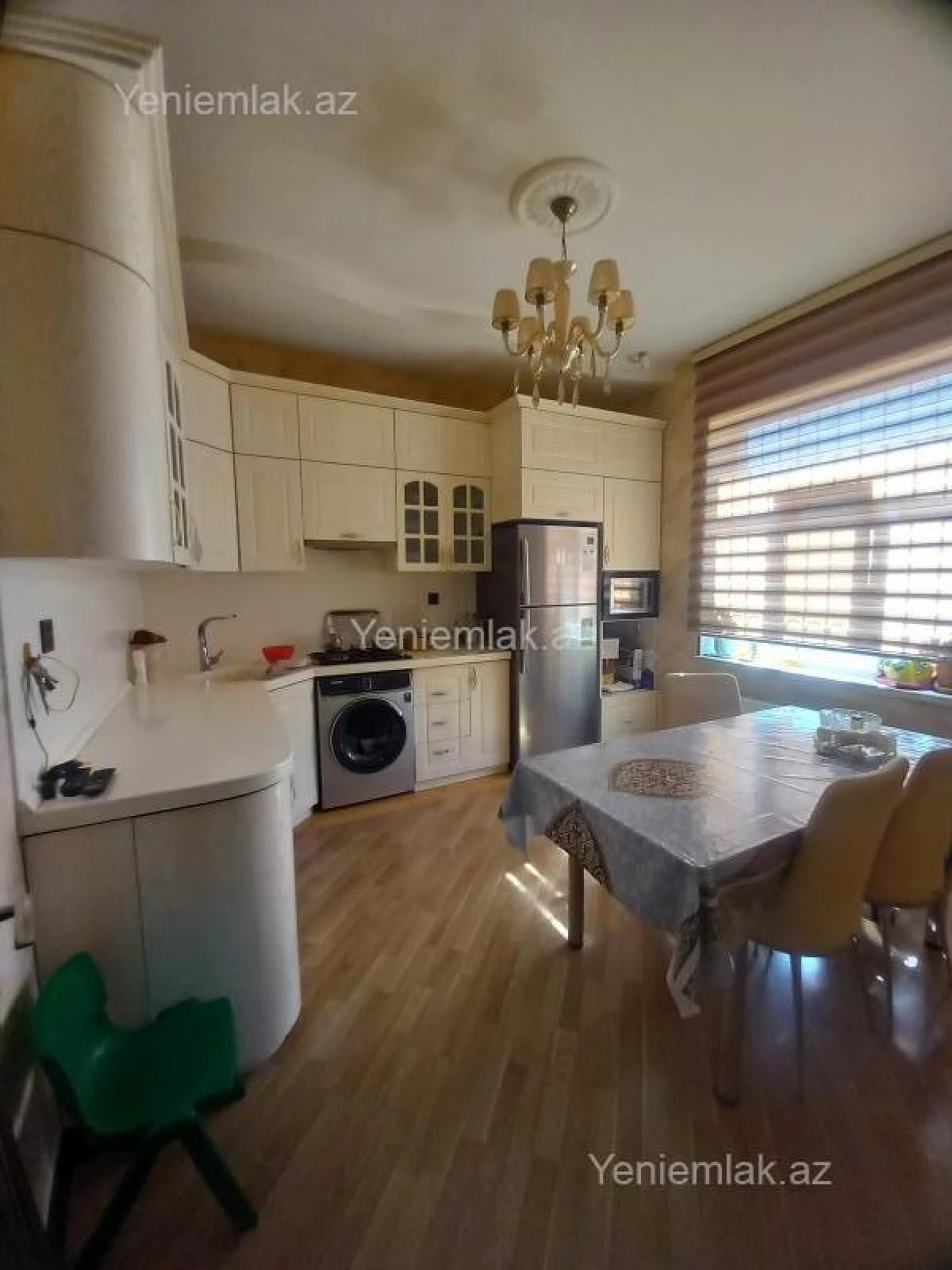 Satılır 4 otaqlı həyət evi 135 m²