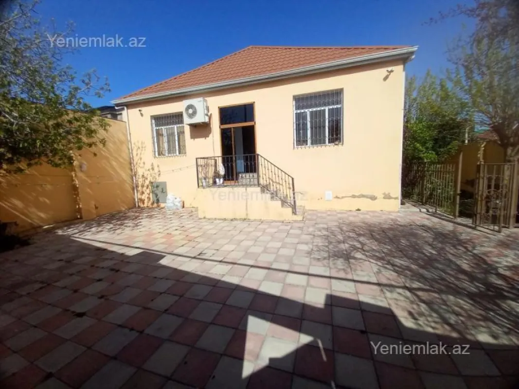 Satılır 4 otaqlı həyət evi 135 m²