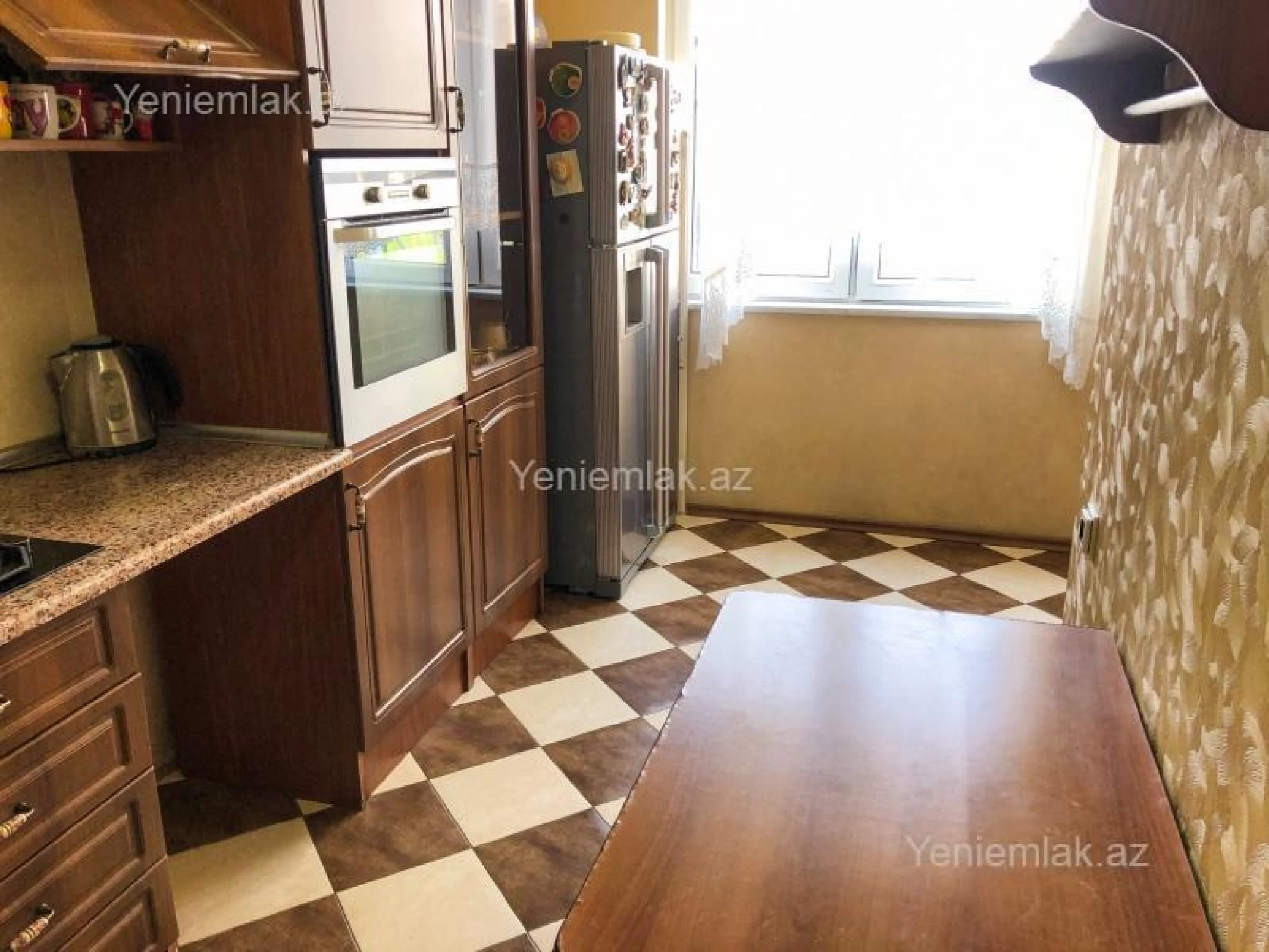 Satılır 3 otaqlı köhnə tikili 105 m²