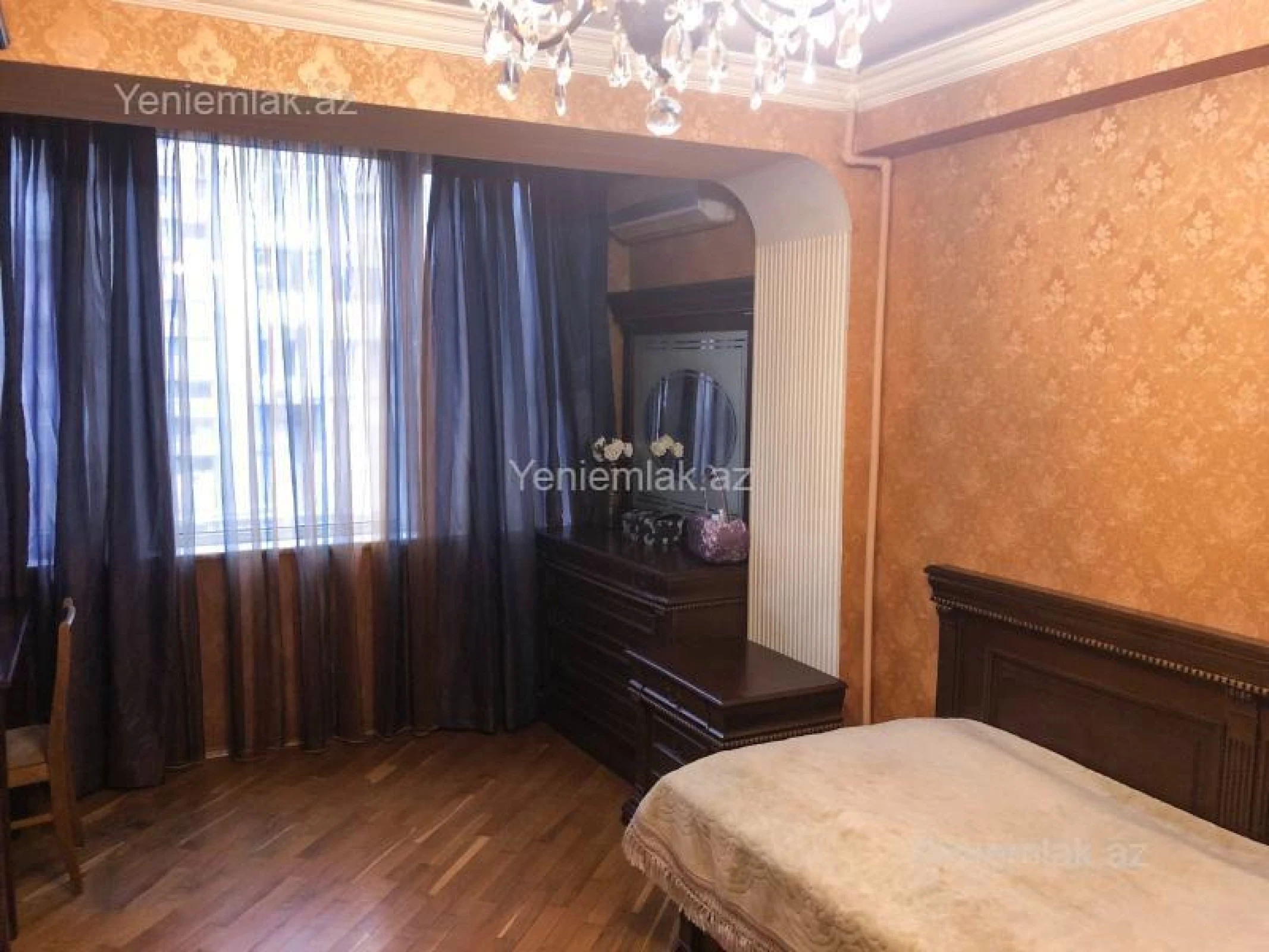 Satılır 3 otaqlı köhnə tikili 105 m²