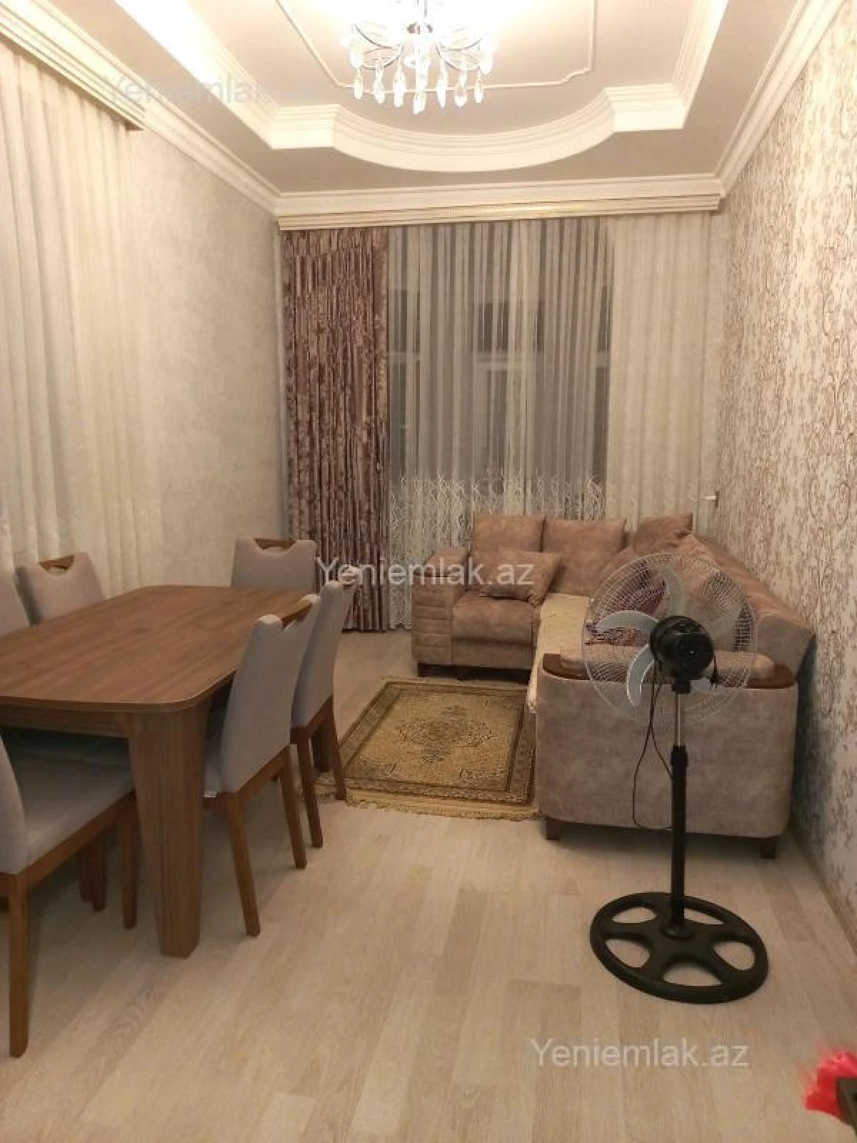 Satılır 2 otaqlı köhnə tikili 70 m²