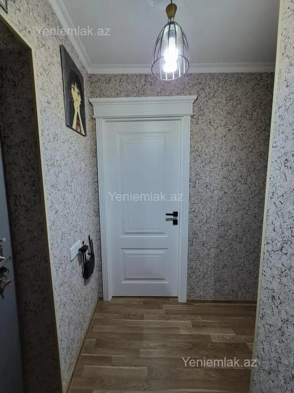 Satılır 2 otaqlı köhnə tikili 52 m²