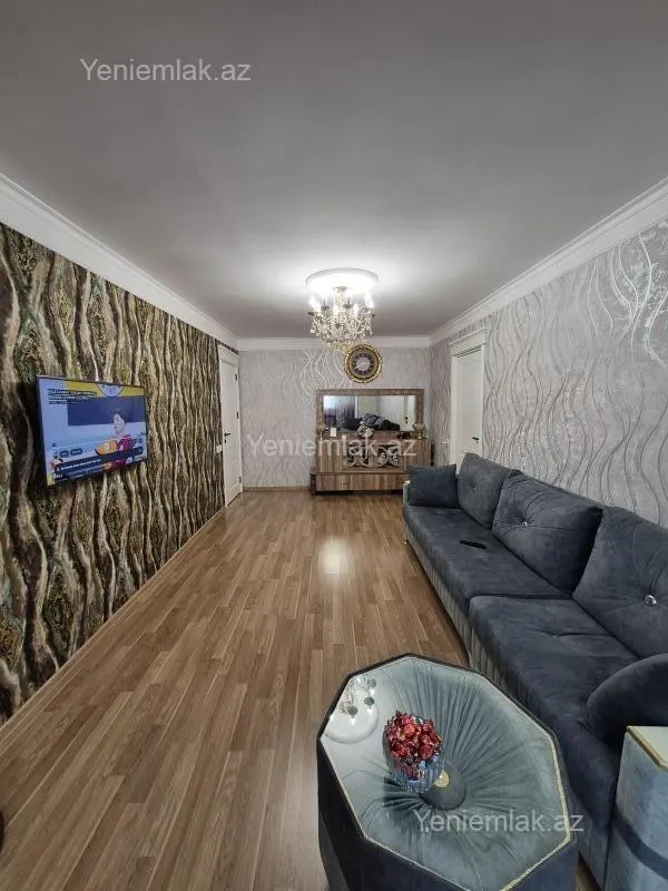 Satılır 2 otaqlı köhnə tikili 52 m²