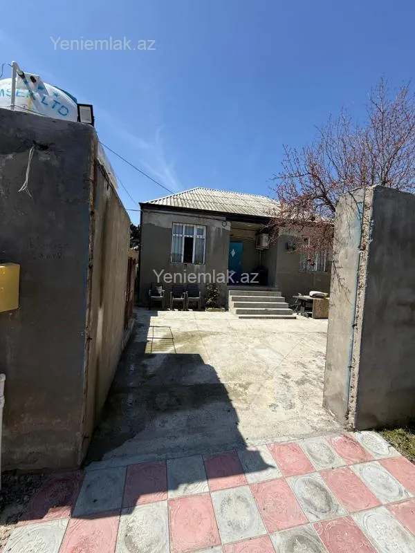 Satılır 3 otaqlı həyət evi 100 m²