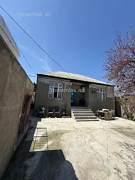 Satılır 3 otaqlı həyət evi 100 m²