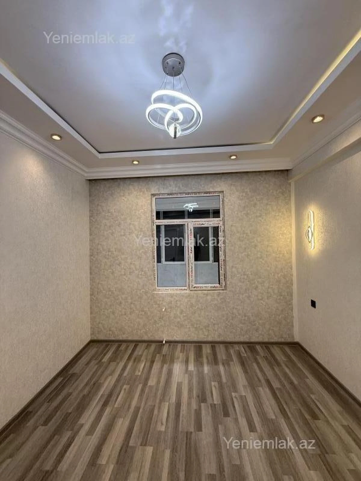 Satılır 3 otaqlı yeni tikili 83 m²