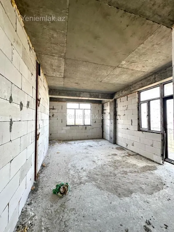 Satılır 3 otaqlı yeni tikili 130 m²