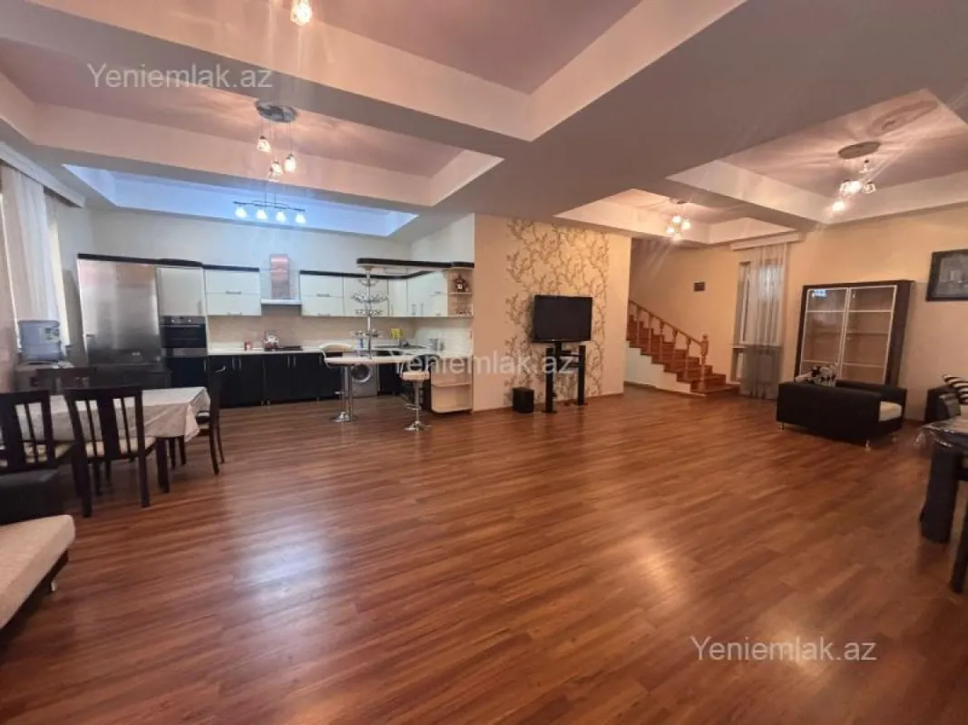 Satılır 4 otaqlı həyət evi 190 m²