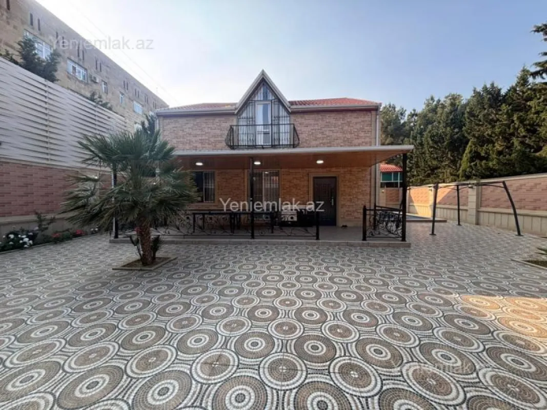 Satılır 4 otaqlı həyət evi 190 m²