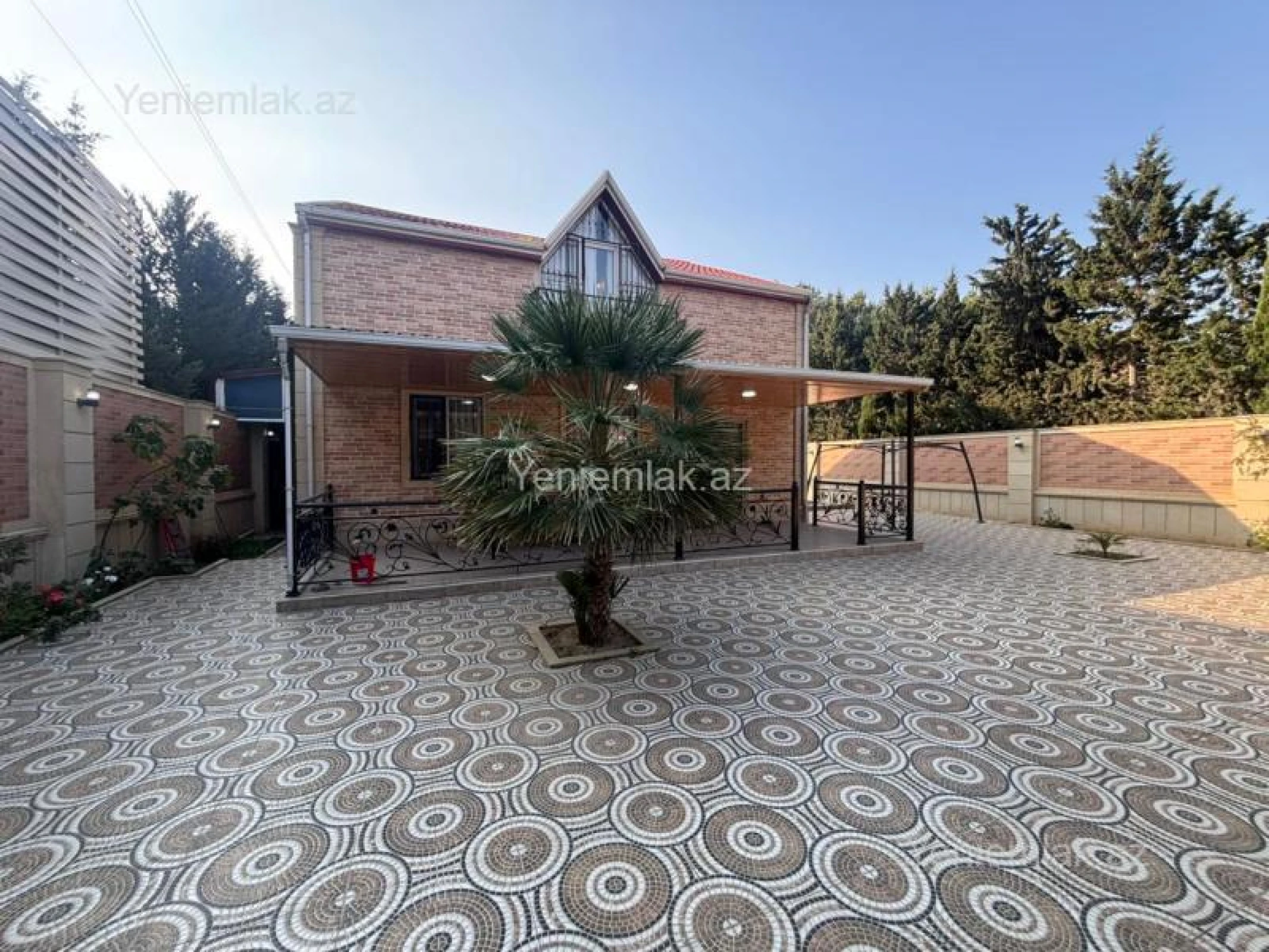 Satılır 4 otaqlı həyət evi 190 m²