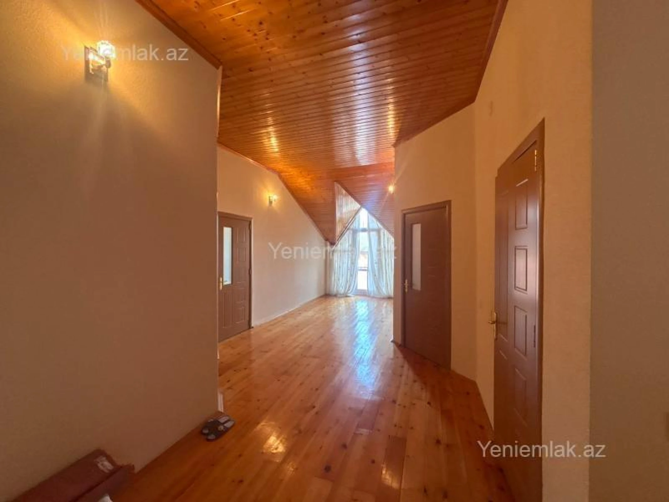Satılır 4 otaqlı həyət evi 190 m²