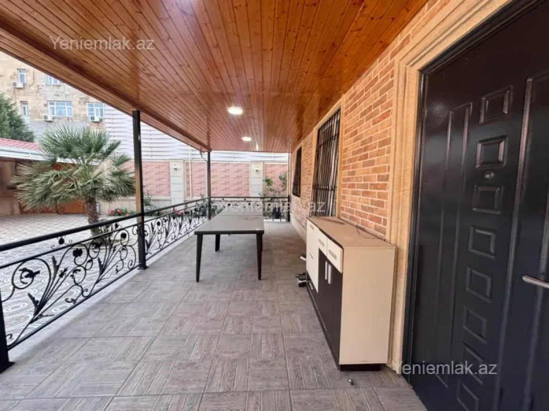 Satılır 4 otaqlı həyət evi 190 m²