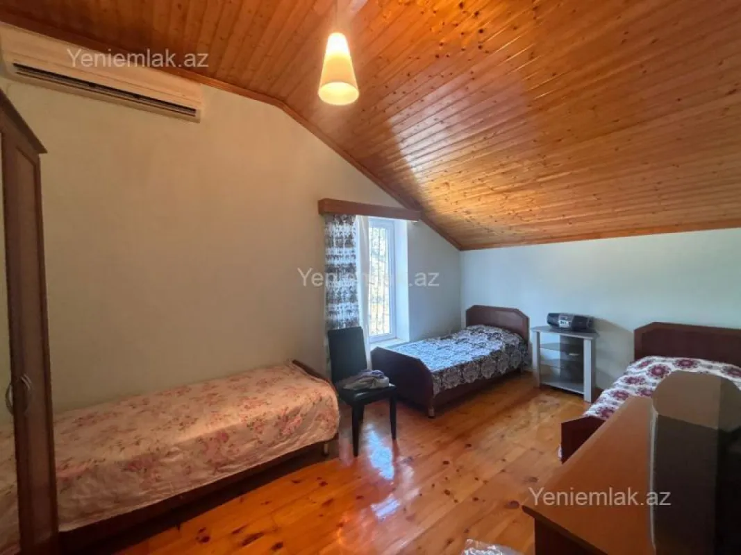 Satılır 4 otaqlı həyət evi 190 m²