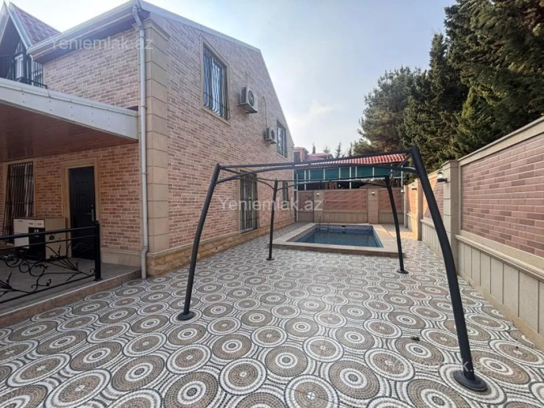 Satılır 4 otaqlı həyət evi 190 m²