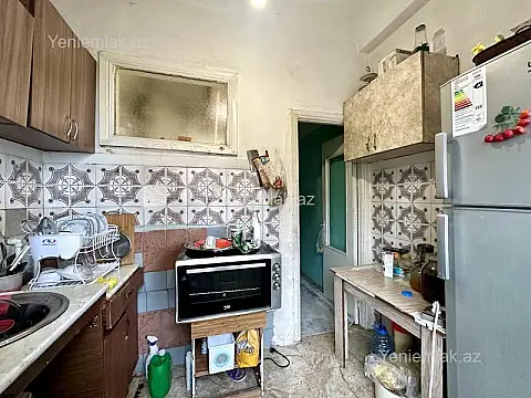 Satılır 2 otaqlı köhnə tikili 50 m²