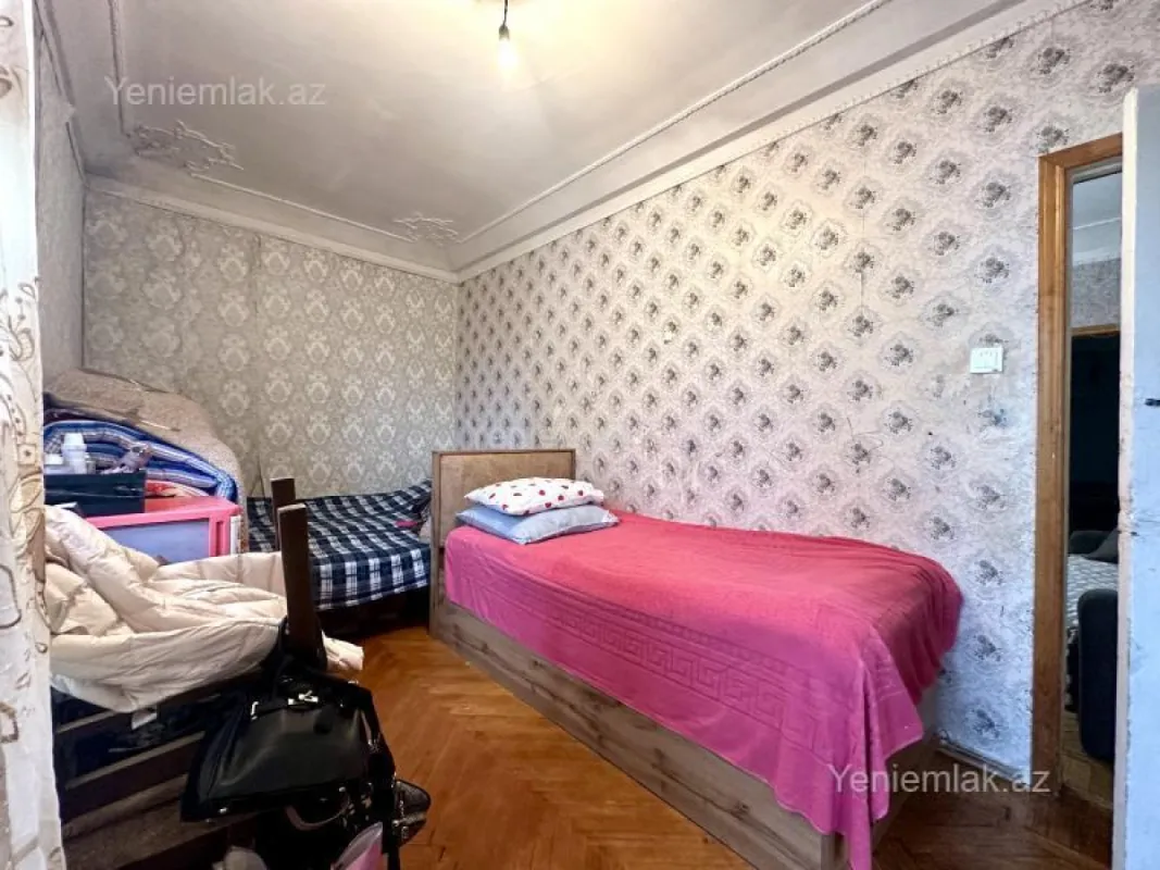 Satılır 2 otaqlı köhnə tikili 50 m²