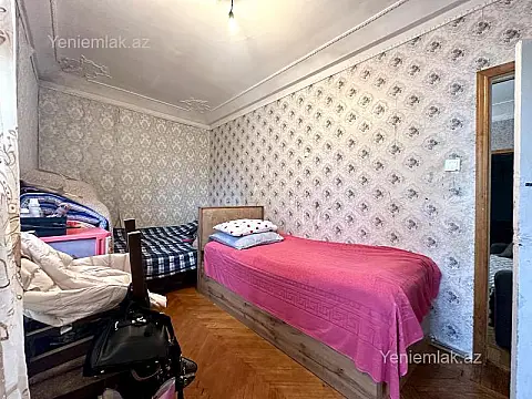 Satılır 2 otaqlı köhnə tikili 50 m²