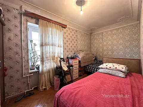 Satılır 2 otaqlı köhnə tikili 50 m²
