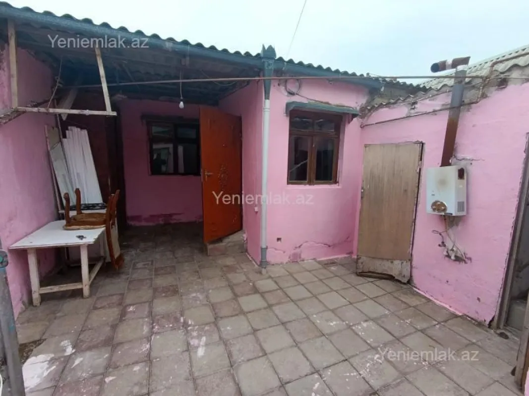 Satılır 2 otaqlı həyət evi 80 m²
