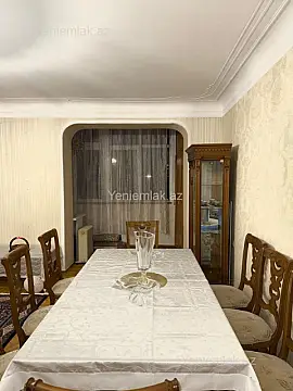 Satılır 5 otaqlı köhnə tikili 170 m²