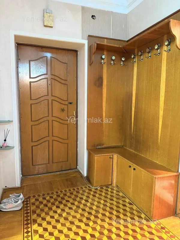 Satılır 5 otaqlı köhnə tikili 170 m²