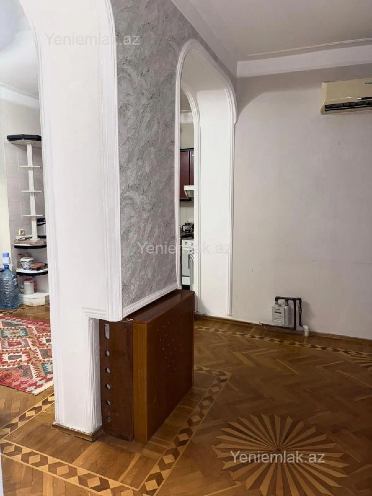 Satılır 5 otaqlı köhnə tikili 170 m²