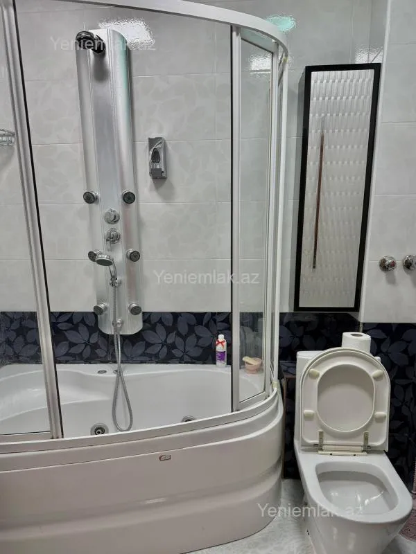 Satılır 5 otaqlı köhnə tikili 170 m²