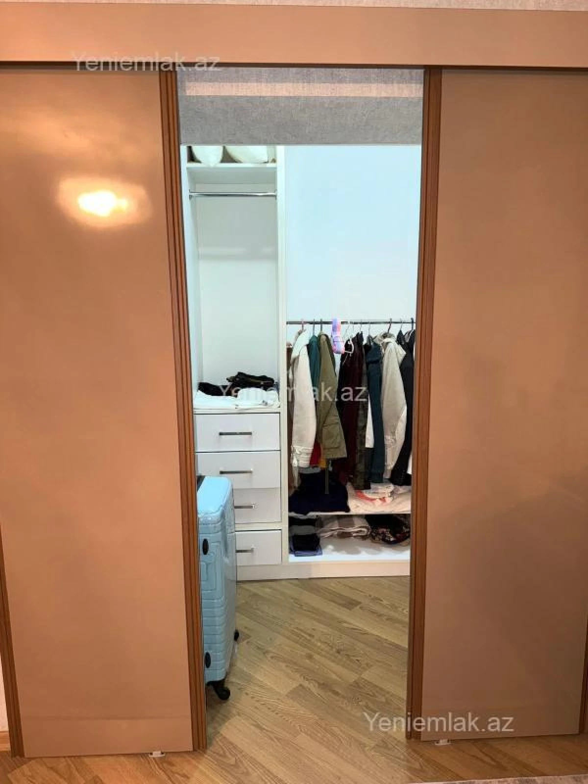 Satılır 5 otaqlı köhnə tikili 170 m²