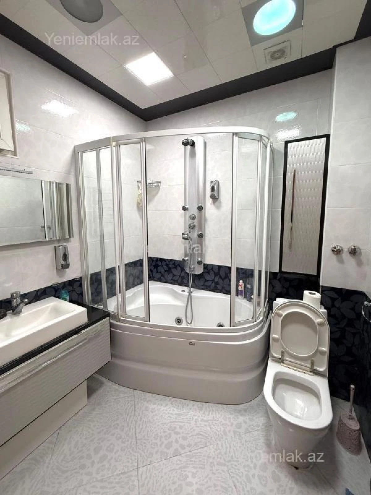 Satılır 5 otaqlı köhnə tikili 170 m²