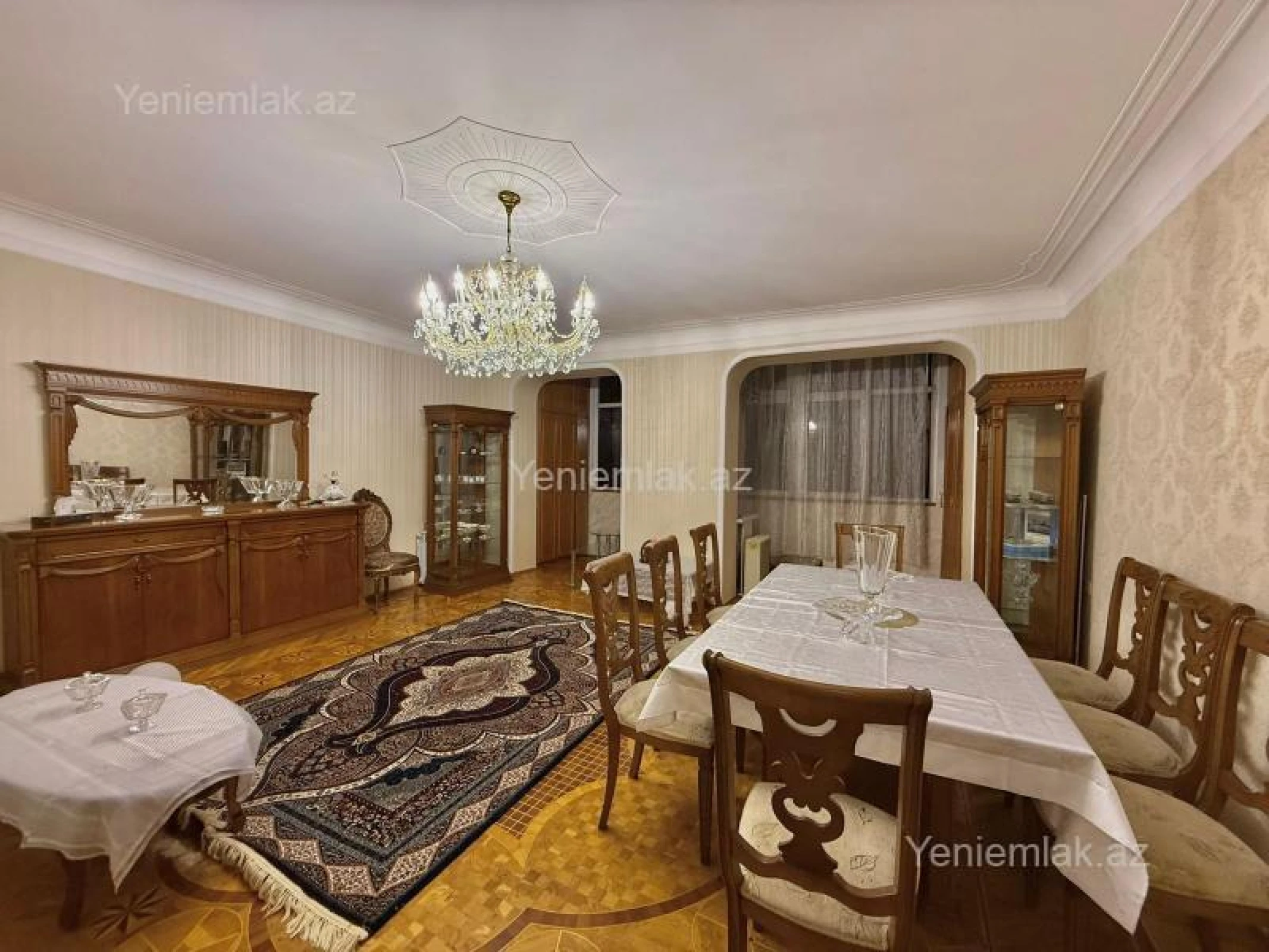 Satılır 5 otaqlı köhnə tikili 170 m²