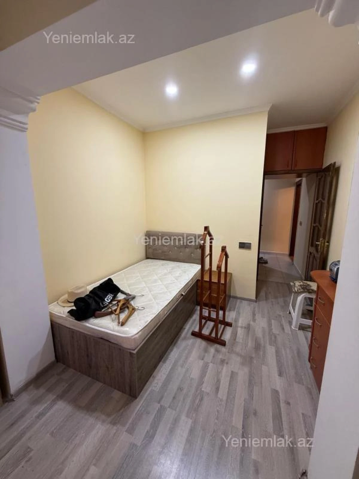 Satılır 2 otaqlı köhnə tikili 45 m²