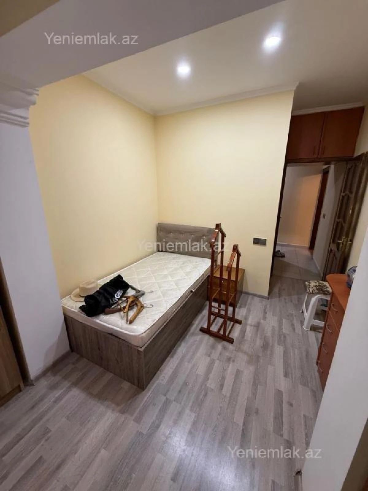 Satılır 2 otaqlı köhnə tikili 45 m²