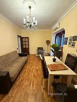 Satılır 2 otaqlı köhnə tikili 45 m²