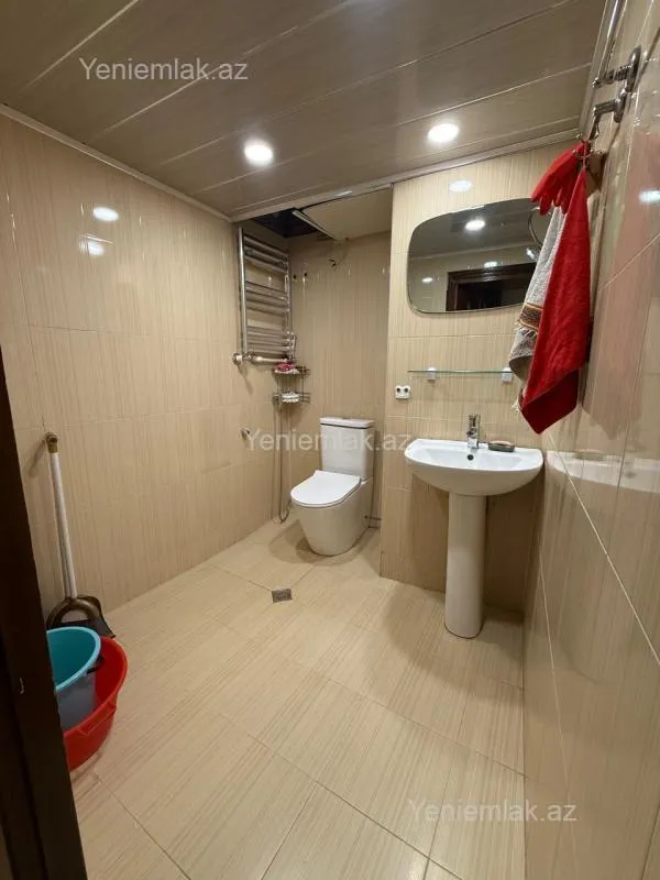 Satılır 2 otaqlı köhnə tikili 45 m²