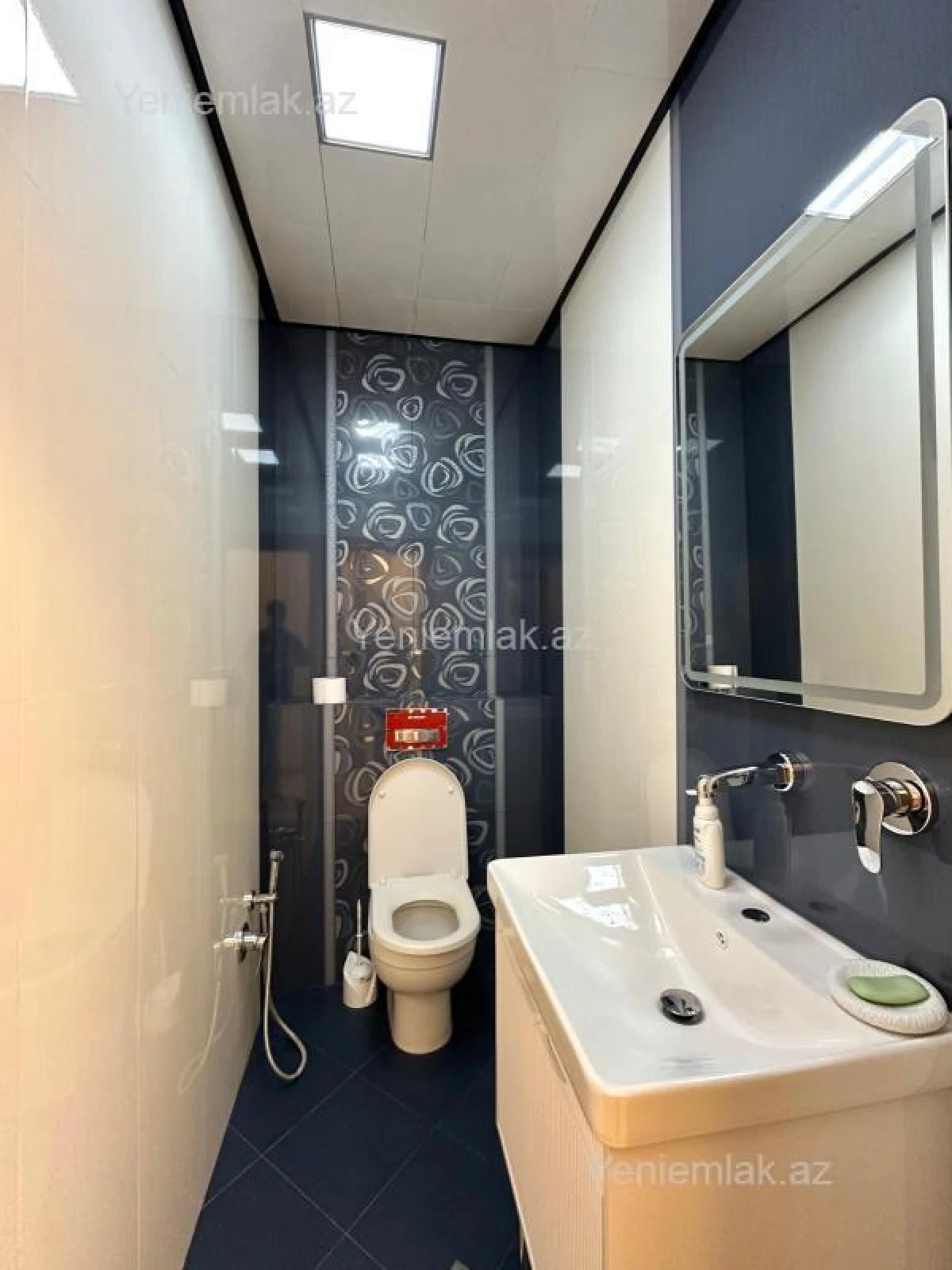 Satılır 4 otaqlı yeni tikili 180 m²