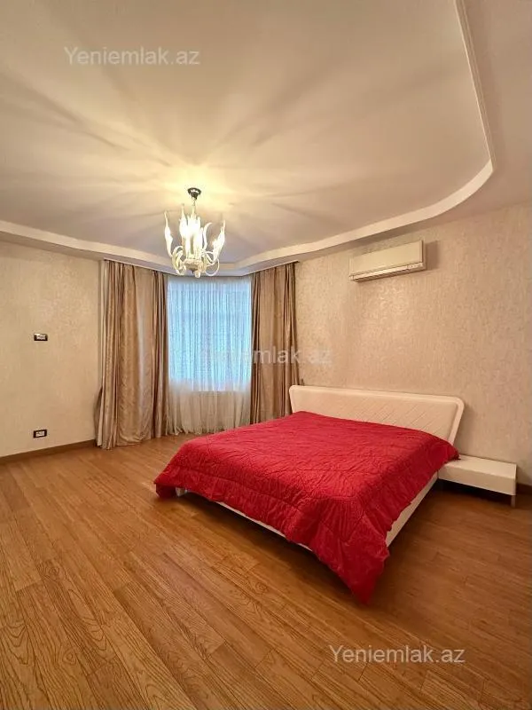 Satılır 4 otaqlı yeni tikili 180 m²