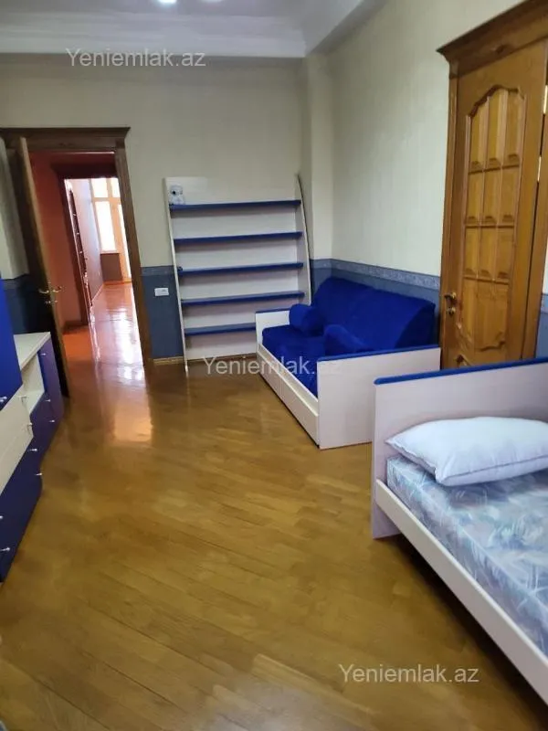 Satılır 4 otaqlı yeni tikili 195 m²