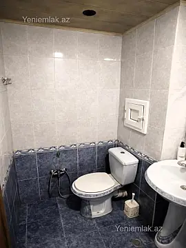 Satılır 2 otaqlı köhnə tikili 50 m²