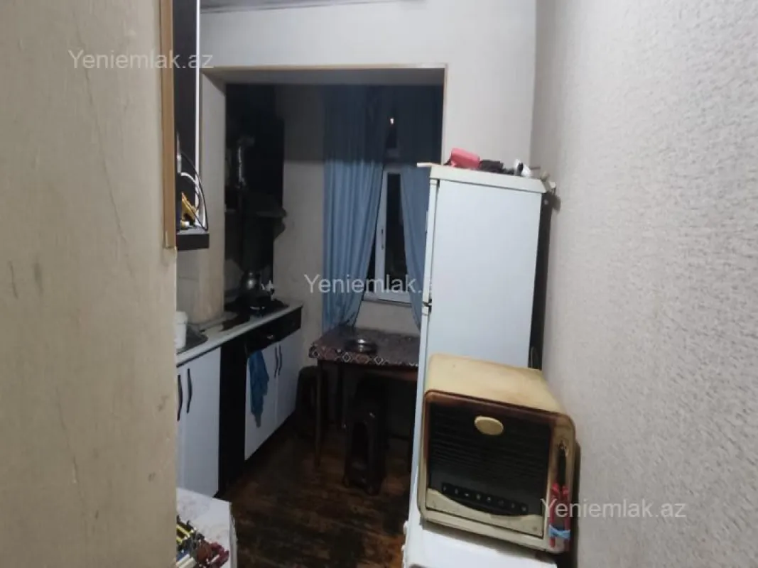 Satılır 5 otaqlı köhnə tikili 120 m²