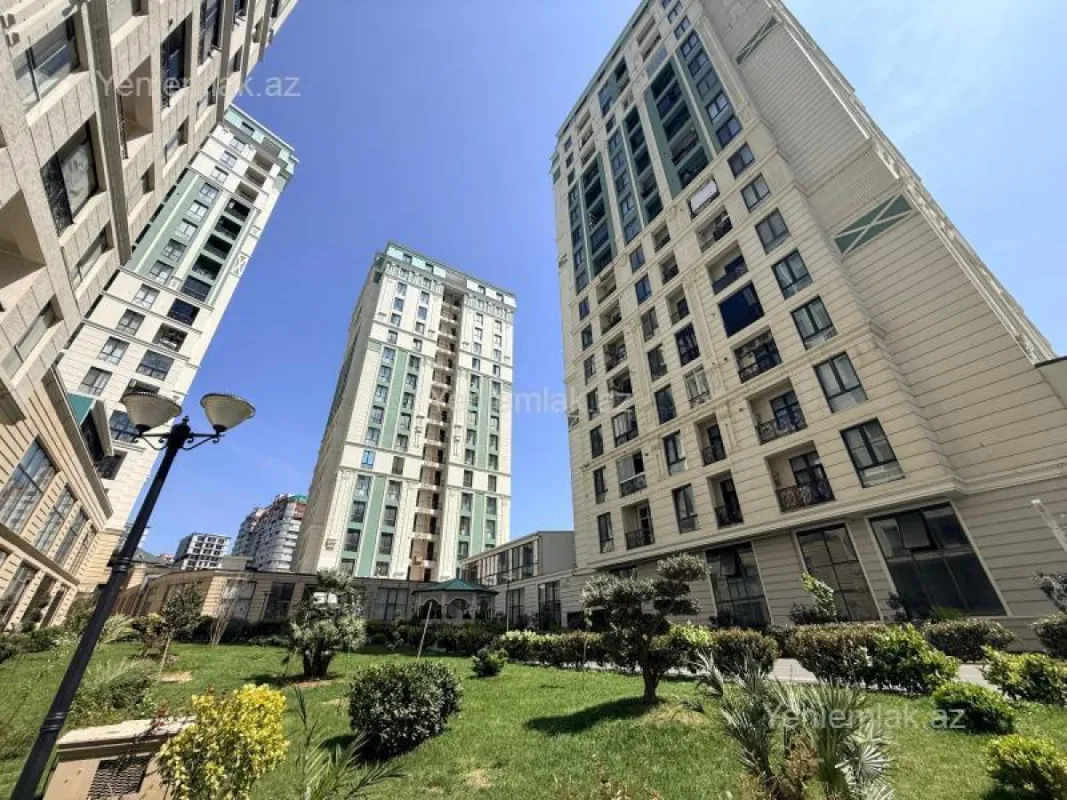Satılır 3 otaqlı yeni tikili 142 m²