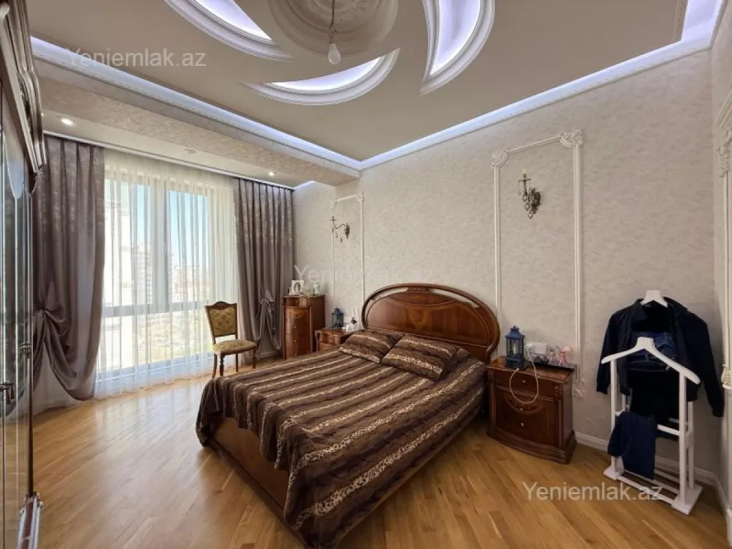 Satılır 3 otaqlı yeni tikili 142 m²