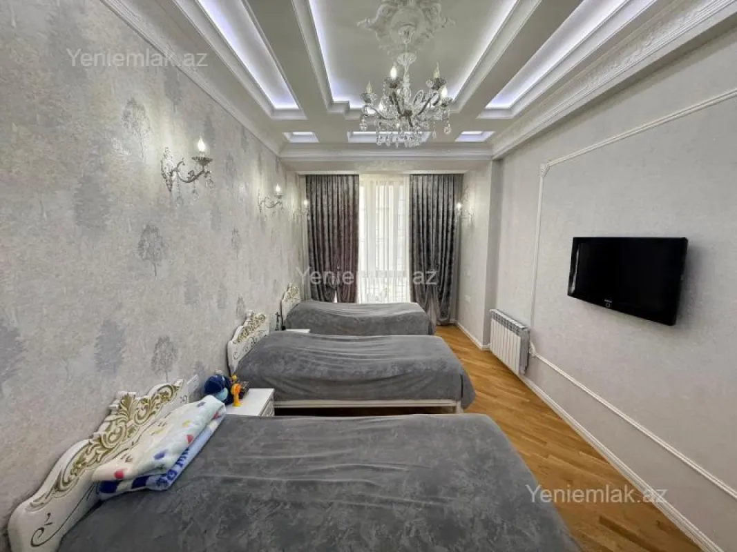 Satılır 3 otaqlı yeni tikili 142 m²