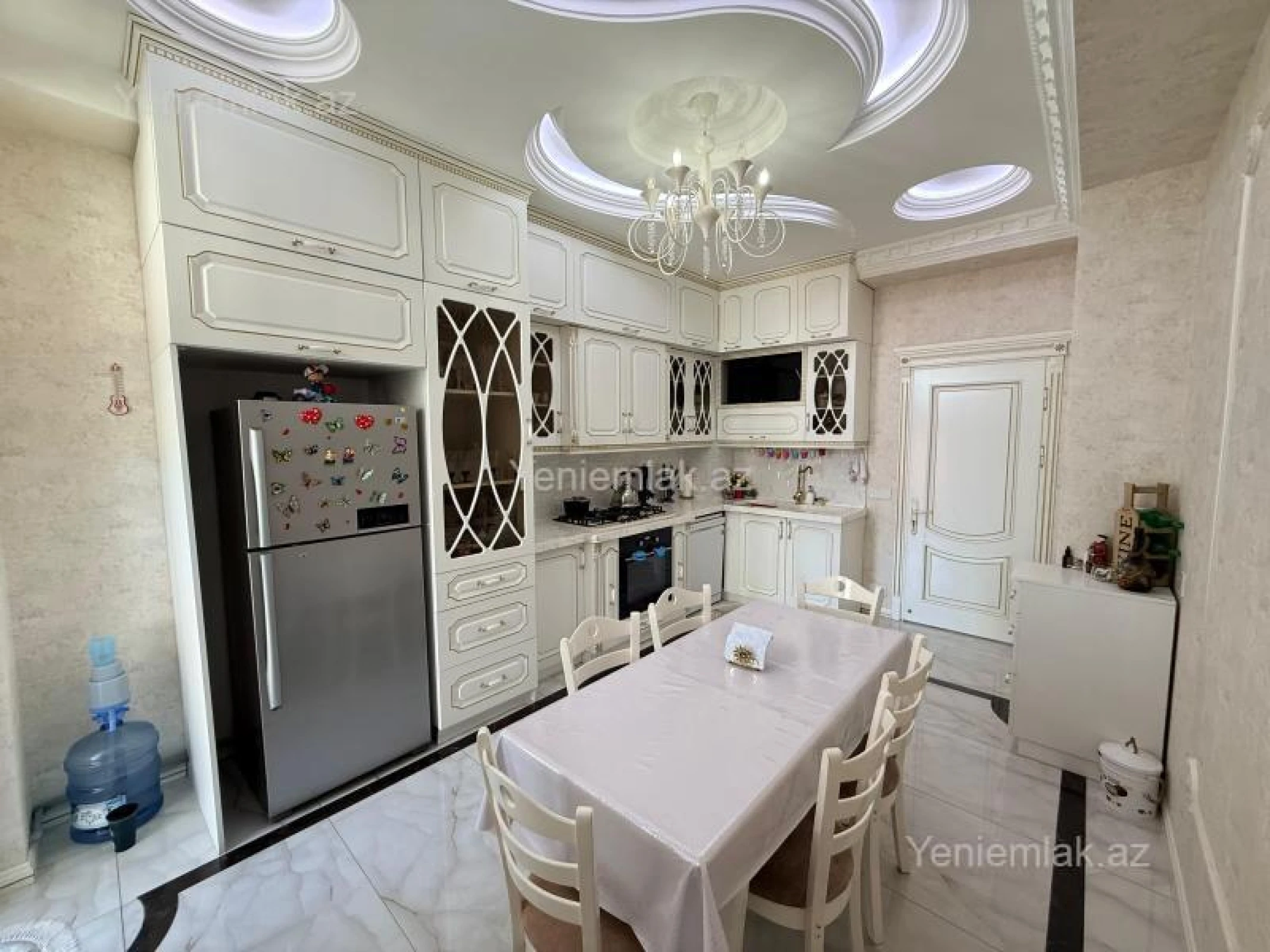 Satılır 3 otaqlı yeni tikili 142 m²