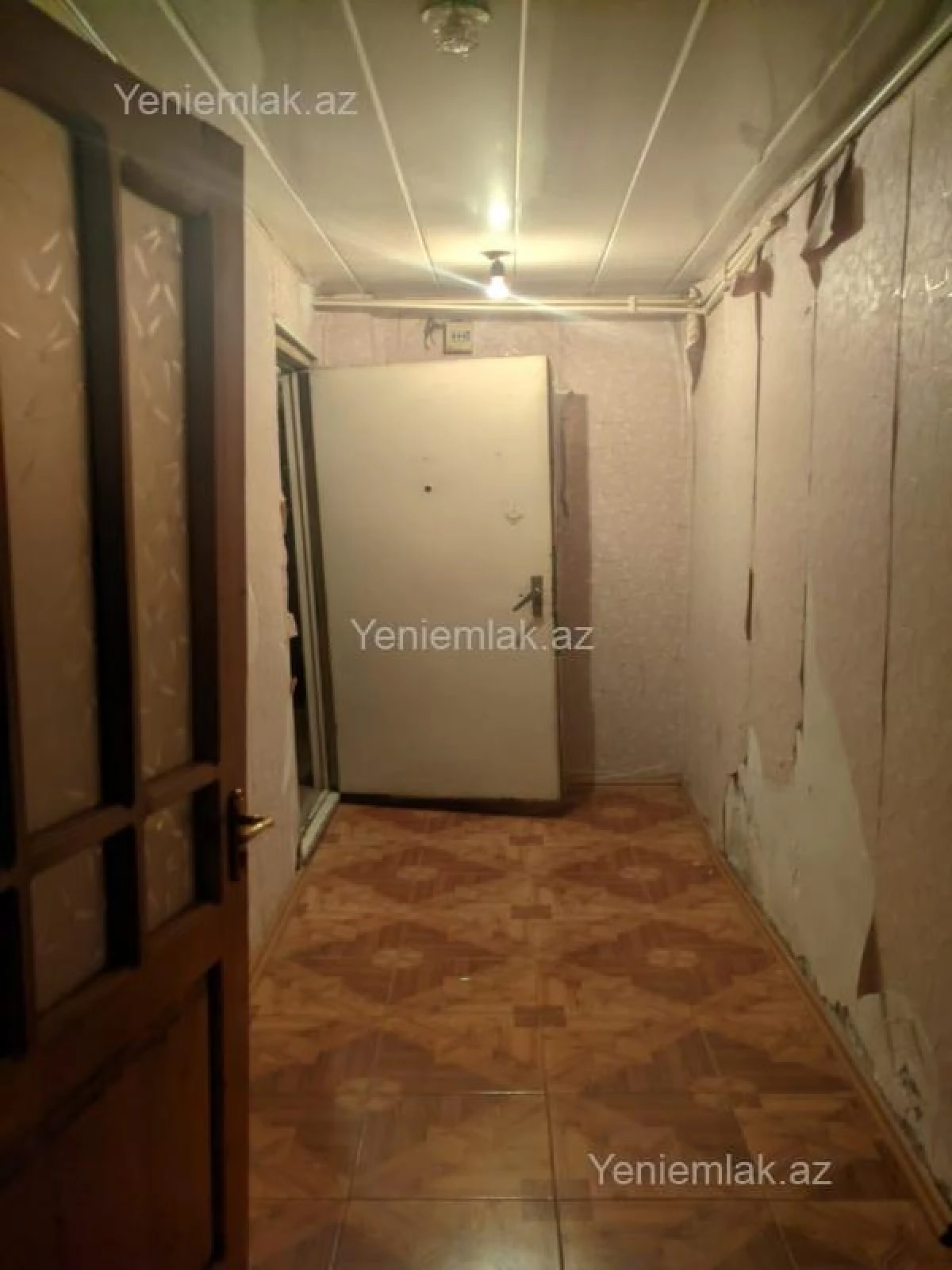 Satılır 2 otaqlı köhnə tikili 60 m²