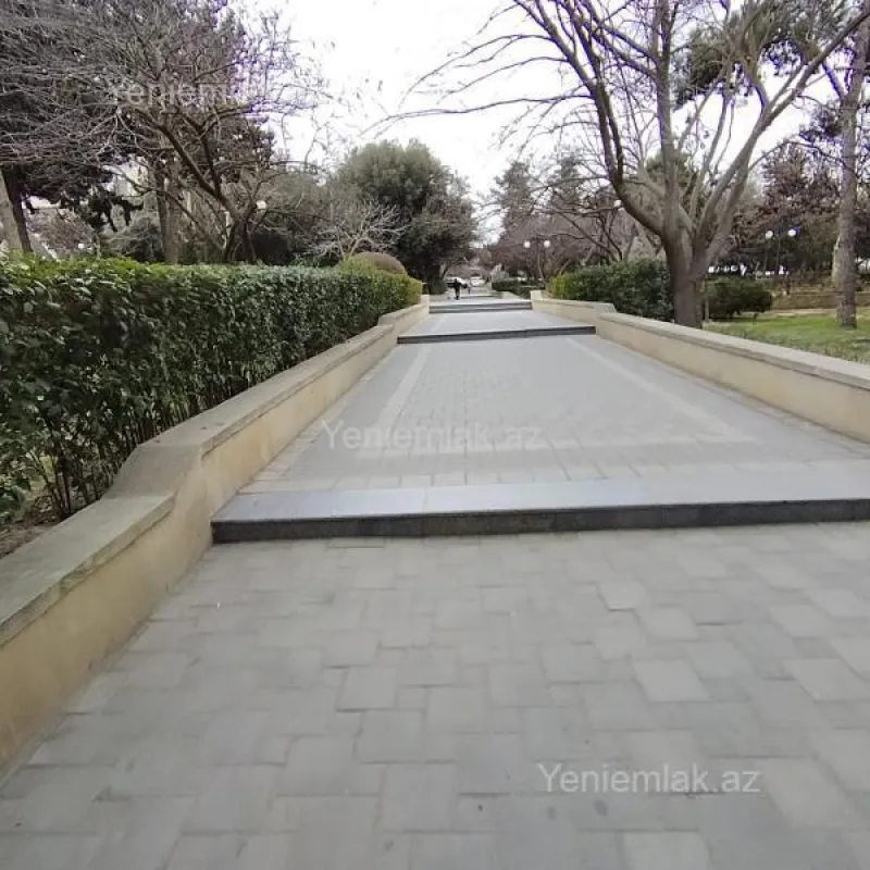 Satılır 2 otaqlı köhnə tikili 60 m²