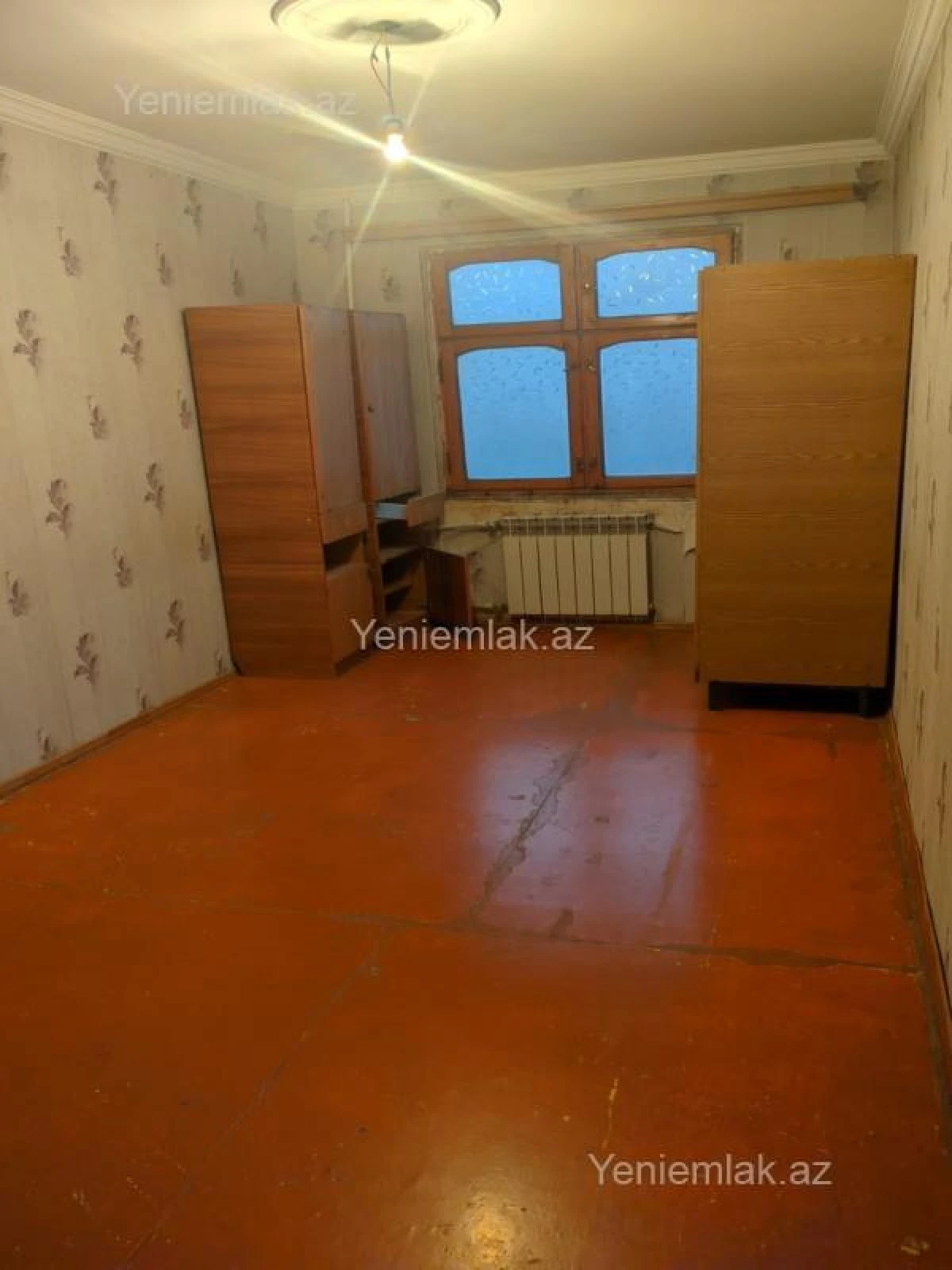 Satılır 2 otaqlı köhnə tikili 60 m²