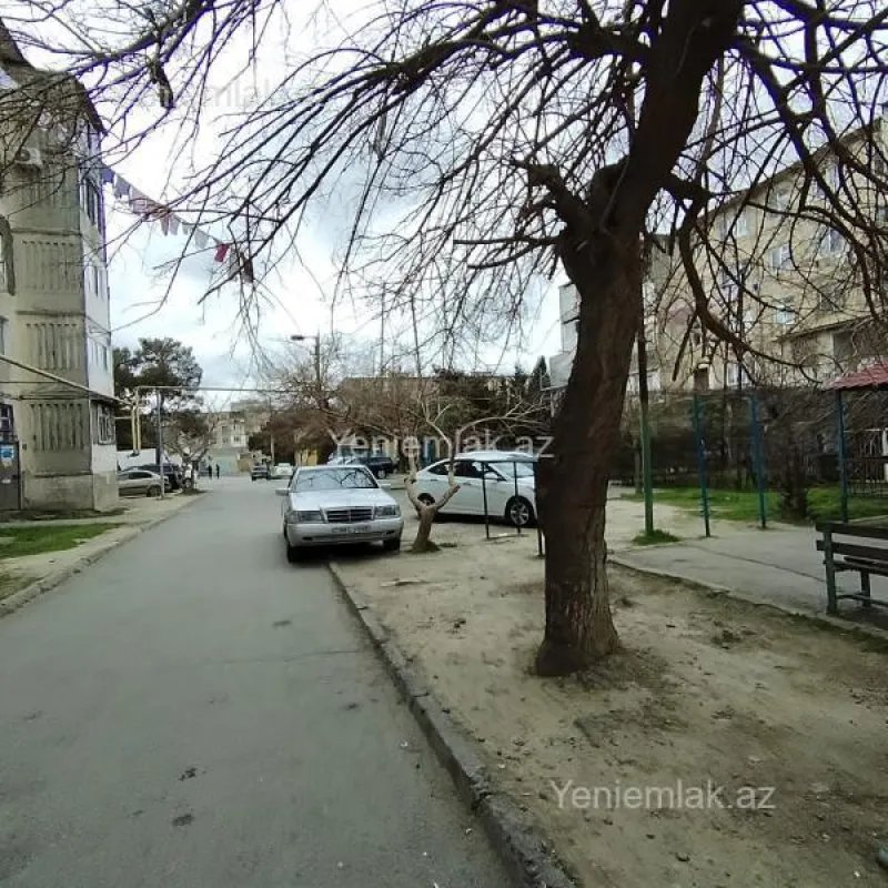 Satılır 2 otaqlı köhnə tikili 60 m²